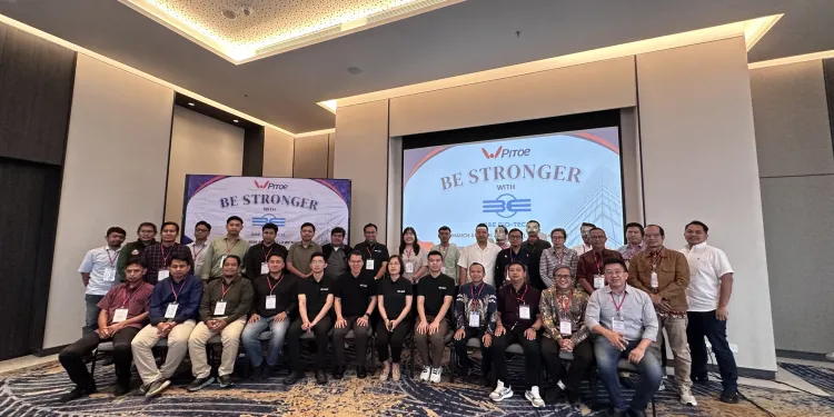 <b>Whira Pitoe and B&E Host “BE STRONGER” Meeting Featuring i-Check 200 Blood Gas Analyzer Training</b>